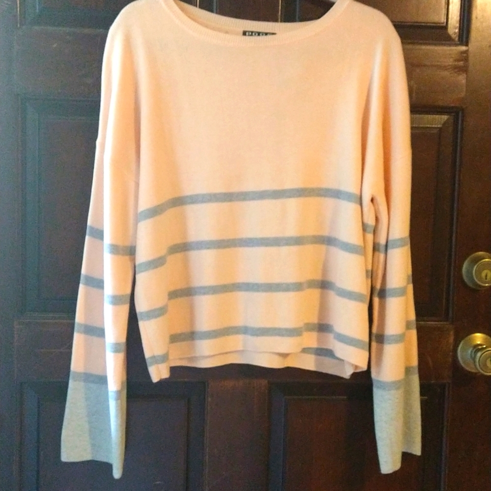 Poop new York oversized boxy sweater lg